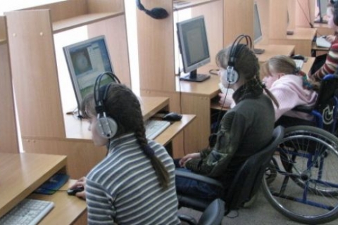 Государство и бизнес заботятся о трудоустройстве людей с ограниченными возможностями
