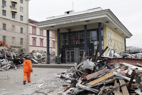 Власти Москвы продолжат сносить самострой